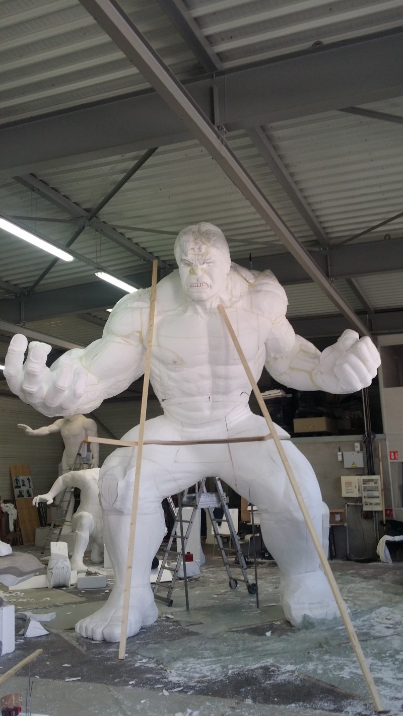 sculpture hulk marvel, l'âme du decor